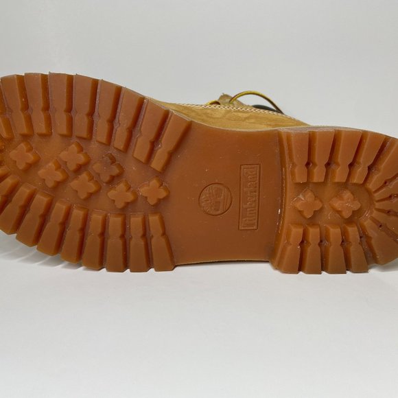 Size 6M Junior Timberland Waterproof Boots - Picture 7 of 8